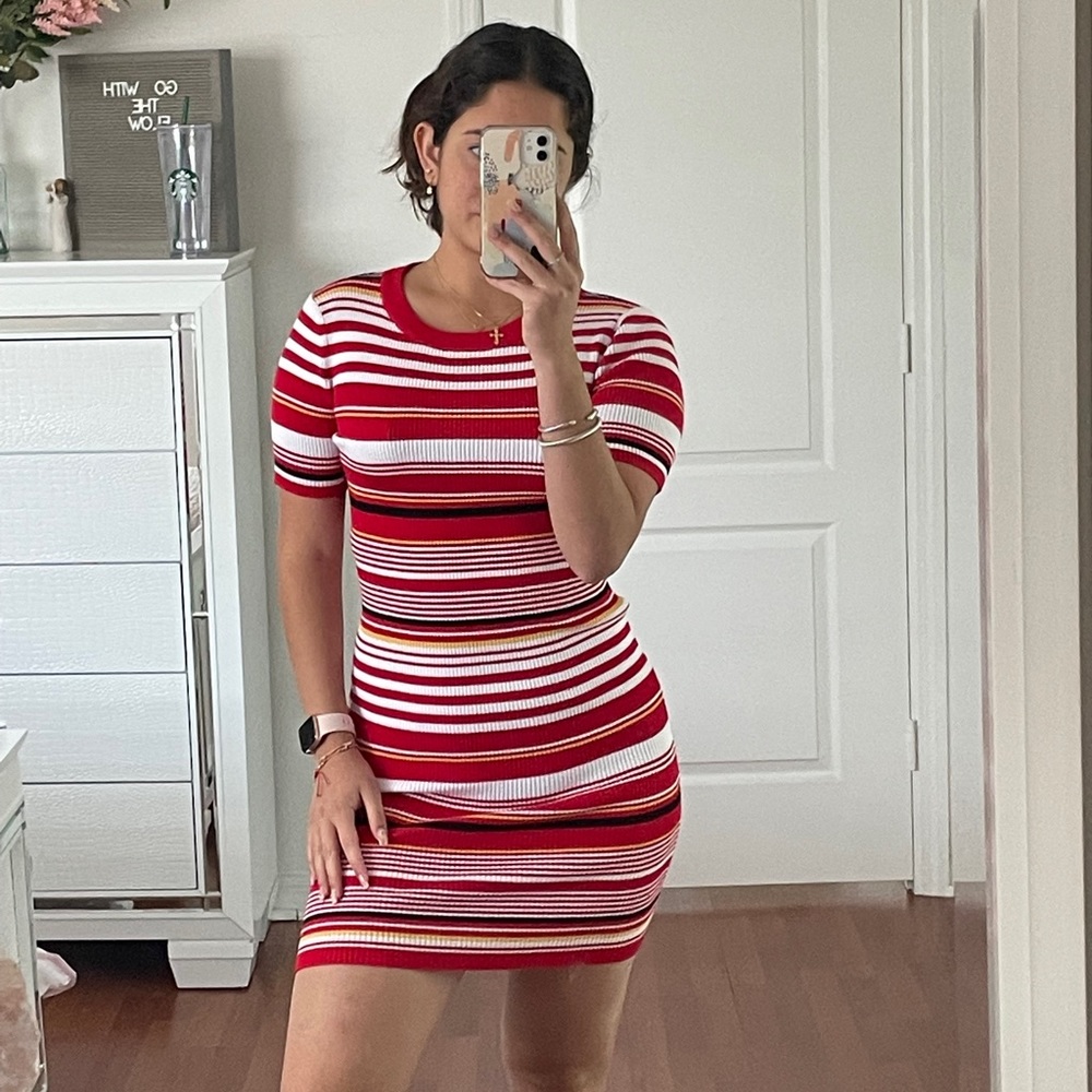 Multicolor fit to body dress